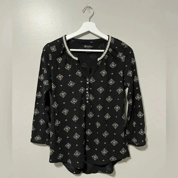 Lucky Brand 3/4 Sleeve V-Neck Shirt - Picture 1 of 13